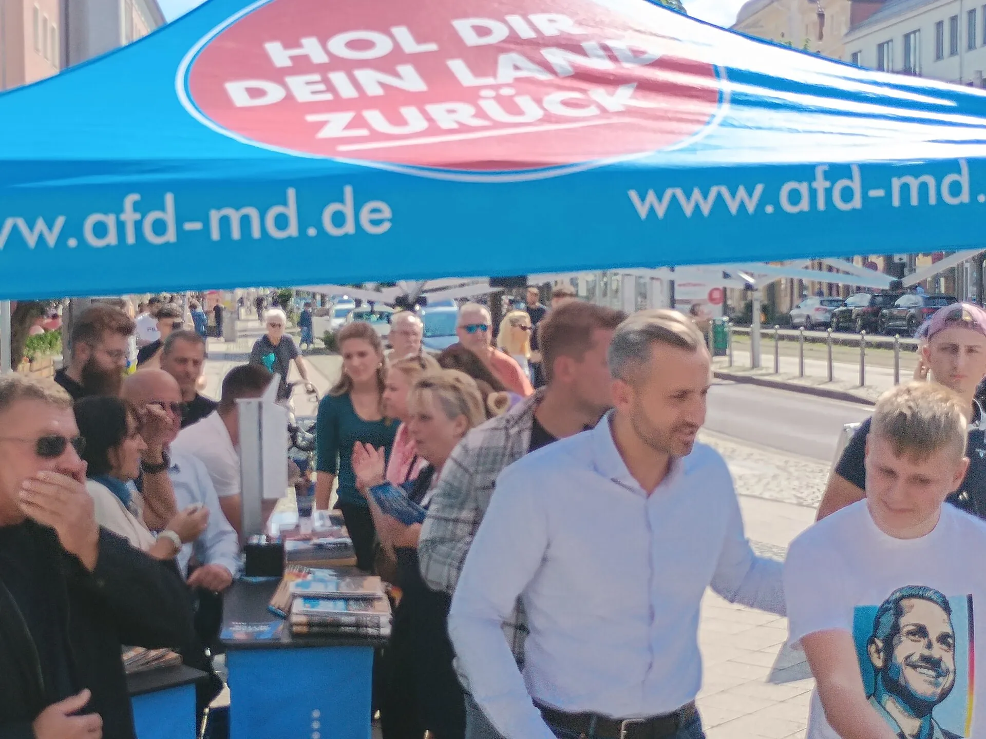 Ulrich Siegmund spotyka wyborców AfD w Magdeburgu w 2026 roku