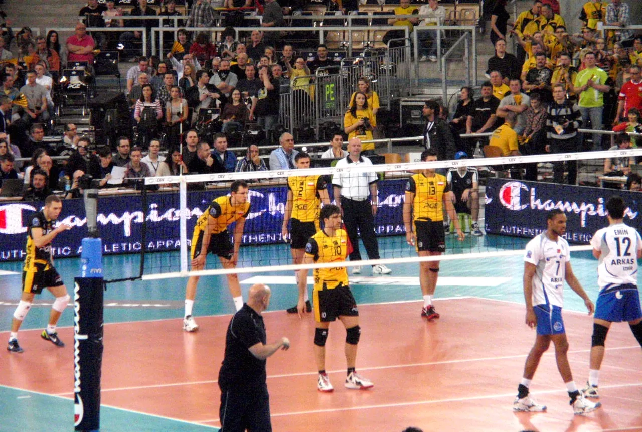 Siatkarze Skry Bełchatów podczas meczu z Arkasem Izmir w Łodzi w 2012 roku